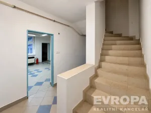 Prodej rodinného domu, Nová Paka, Kafkova, 210 m2