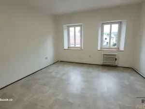 Pronájem bytu 1+1, Šternberk, 33 m2