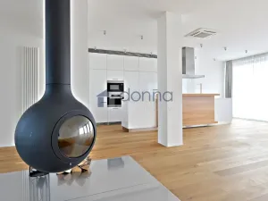 Pronájem bytu 4+kk, Praha, Laubova, 203 m2