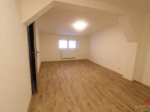 Pronájem bytu 3+kk, Děčín - Děčín IV-Podmokly, Mírové nám., 100 m2