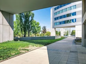 Pronájem kanceláře, Praha - Nusle, Na hřebenech II, 1282 m2