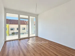 Prodej bytu 3+kk, Znojmo, Jarošova, 76 m2
