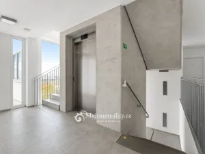 Prodej bytu 3+kk, Znojmo, Jarošova, 76 m2