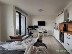 Pronájem bytu 1+kk, Praha - Modřany, Komořanská, 36 m2