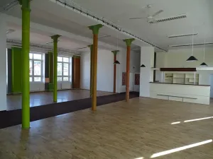 Pronájem obchodního prostoru, Šternberk, Nádražní, 334 m2