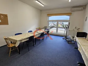 Pronájem kanceláře, Zašová, 200 m2