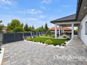 Prodej rodinného domu, Jeviněves, 200 m2