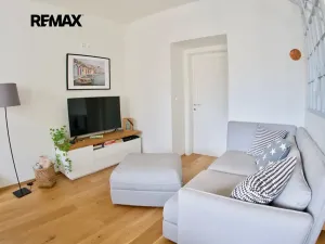 Pronájem bytu 2+kk, Praha - Strašnice, Kralická, 63 m2