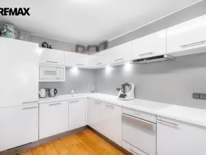 Pronájem bytu 3+kk, Karlovy Vary, Dr. Davida Bechera, 82 m2