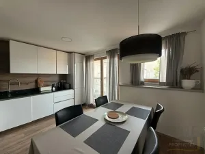 Prodej bytu 2+1, Praha - Libeň, Sokolovská, 110 m2