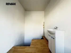 Pronájem skladu, Praha - Strašnice, Štěchovická, 26 m2