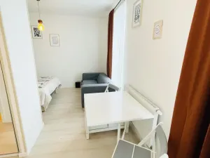 Pronájem bytu 1+kk, Praha - Vysočany, Poděbradská, 23 m2