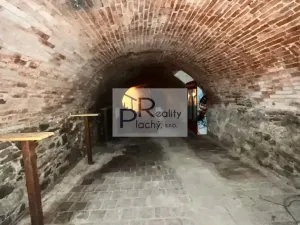 Pronájem obchodního prostoru, Znojmo, Tovární, 300 m2