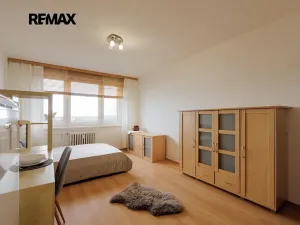 Prodej bytu 1+kk, Praha - Háje, Hlavatého, 27 m2