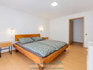 Prodej rodinného domu, Chvalovice, 220 m2