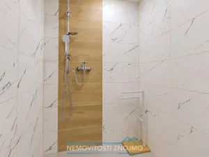 Prodej rodinného domu, Chvalovice, 220 m2