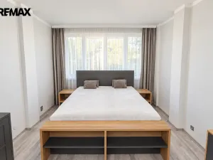 Pronájem bytu 2+kk, Praha - Vokovice, Lužná, 70 m2