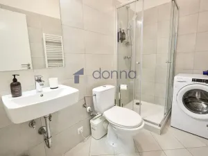 Pronájem bytu 1+kk, Praha, Strakonická, 27 m2