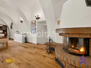 Prodej vily, Jemnice, Husova, 1025 m2