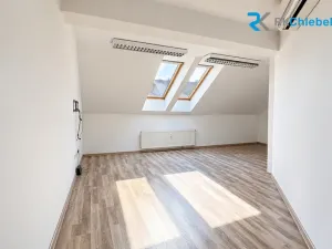 Pronájem kanceláře, Frýdek-Místek, Josefa Václava Sládka, 29 m2