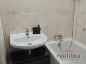 Pronájem bytu 1+1, Opava, U Střelnice, 36 m2