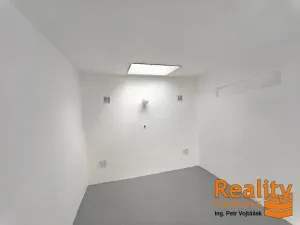 Pronájem garáže, Otrokovice, tř. Tomáše Bati, 17 m2