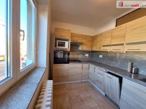 Pronájem bytu 3+1, Praha, Krátká, 65 m2