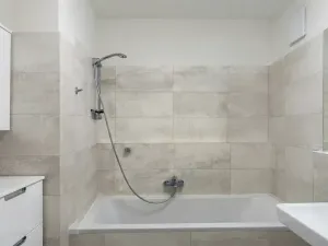 Pronájem bytu 2+kk, Praha - Karlín, U Mlýnského kanálu, 65 m2