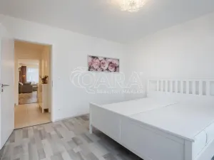 Pronájem bytu 3+kk, Praha - Vysočany, Strnadových, 83 m2