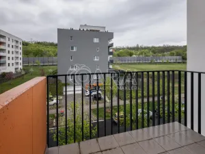Pronájem bytu 3+kk, Praha - Vysočany, Strnadových, 83 m2