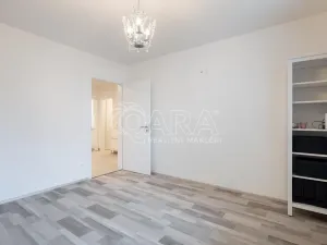 Pronájem bytu 3+kk, Praha - Vysočany, Strnadových, 83 m2