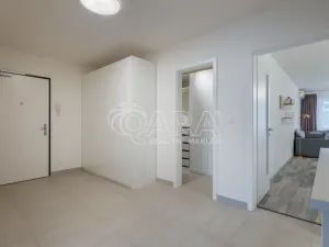 Pronájem bytu 3+kk, Praha - Vysočany, Strnadových, 83 m2