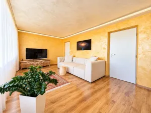 Prodej bytu 3+1, Hradec Králové - Třebeš, Urxova, 67 m2