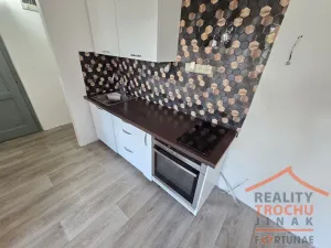 Prodej bytu 1+1, Dvůr Králové nad Labem, Žirecká, 41 m2