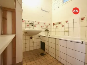Prodej bytu 2+1, Ostrov, Borecká, 64 m2