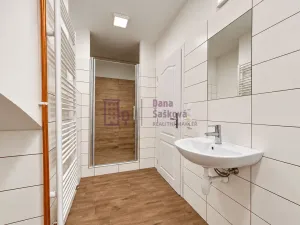 Pronájem bytu 1+kk, Jindřichův Hradec - Jindřichův Hradec I, nám. Míru, 50 m2