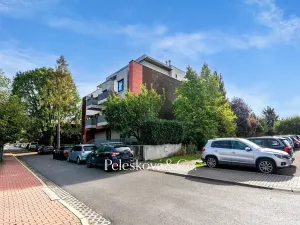 Pronájem bytu 2+kk, Praha - Suchdol, Májová, 45 m2