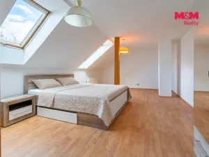 Prodej rodinného domu, Dynín, 330 m2