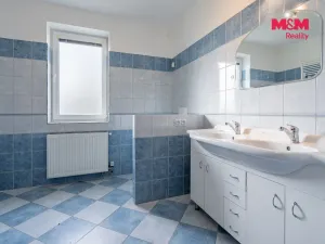 Prodej rodinného domu, Dynín, 330 m2