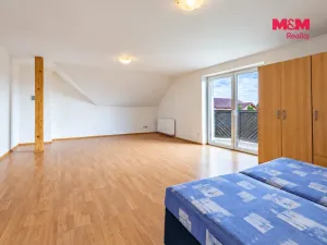 Prodej rodinného domu, Dynín, 330 m2