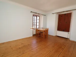 Pronájem bytu 1+kk, Uhlířské Janovice, Václavské náměstí, 26 m2