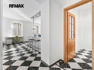 Prodej bytu 2+kk, Plzeň, Karlova, 86 m2