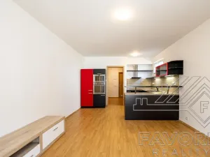 Pronájem bytu 2+kk, Praha - Letňany, Chlebovická, 57 m2