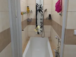 Prodej bytu 2+1, Chomutov, Čelakovského, 68 m2