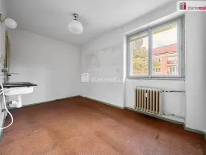 Prodej bytu 2+1, Ostrov, Palackého, 74 m2