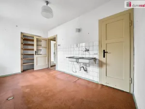 Prodej bytu 2+1, Ostrov, Palackého, 74 m2