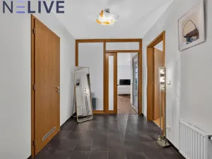 Prodej bytu 2+kk, Praha, Valečovská, 80 m2