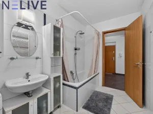 Prodej bytu 2+kk, Praha, Valečovská, 80 m2