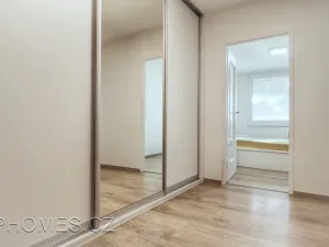 Pronájem bytu 2+kk, Praha, Novoborská, 40 m2