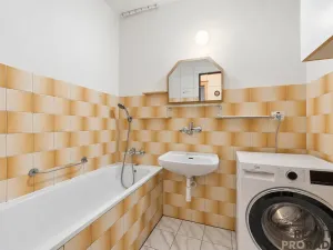 Prodej bytu 3+1, Lázně Bohdaneč, Za Sokolovnou, 80 m2
